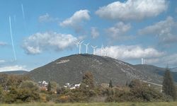 Rüzgar Gülleri Arasında Bulutların Dansı