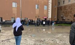 Okul Bahçesinde Yıldırım Dehşeti