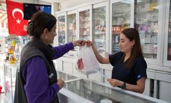 Başkan Zencirci, Eczane Teknisyenlerini Unutmadı