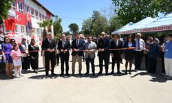 Minik Yazarlar Kitaplarını İmzaladı