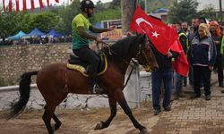 250 At İsabeyli’de Kıyasıya Yarıştı