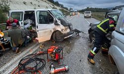 Kazada Yol Savaş Alanına Döndü