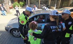 Minik Trafikçilerden Sürücülere Kemer Teşekkürü