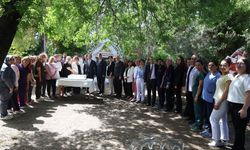 Meslekte 36 Yılını Tamamlayan Hemşirelere Plaket