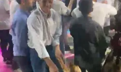 Köpeğiyle Düğünde Dans Eden Adam Gülümsetti