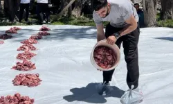 Bir Asırlık Gelenekle Her Ev Bayram Etti