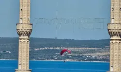 Festivalde Nefes Kesen Gösteri