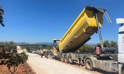 Aydın Büyükşehir Belediyesi'nden 17 ilçede eş zamanlı yol seferberliği