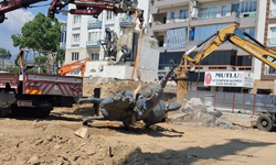 İncirliova'nın 36 Yıllık Simgesi Kaldırıldı