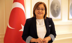 Fatma Şahin Bir Aylık Maaşını Venezuela’ya Bağışladı