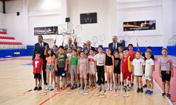 Vali Varol, Söke Gençlik ve Spor Kompleksi'ni İncelemelerdi