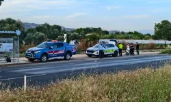 Kamyonet Evin Bahçesine Devrildi