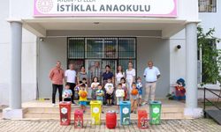 Efeler’de minik çevrecilere ödül