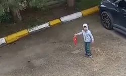 Seni Büyüten Annenin Elleri Öpülür