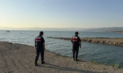 Oğlunu Kurtarmak İsterken Canından Oldu