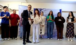Gezici tiyatro, öğrencileri sanatla buluşturdu