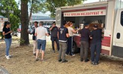 Efeler’den öğrencilere serinleten destek
