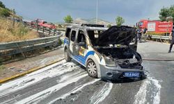 Seyir Halindeki Polis Aracı Alev Alev Yandı