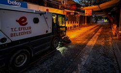 Efeler'de tarihi çarşılar ve sokaklar temizlendi