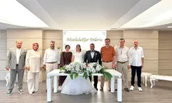 AK Parti temsilcileri genç çiftin nikâh şahidi oldu