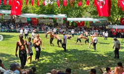 MHP'li Başkan Beşpınar Yağlı Güreş'ine katıldı