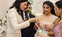 Sarıbaş’tan danışmanına anlamlı jest
