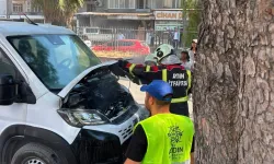 Nazilli'de kamyonet bir anda alev topuna döndü