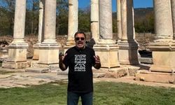 Ünlü yazar Ahmet Ümit Afrodisias'ı ziyaret etti