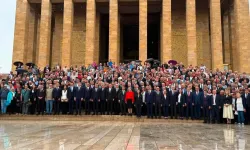 Yeni Parti’nin ilk durağı Anıtkabir