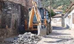 Koçarlı’da yol yenileme çalışmaları sürüyor