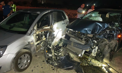Gece yarısı park halindeki otomobile çarptı