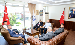MHP Teşkilatı'ndan Rektör Kent'e Ziyaret