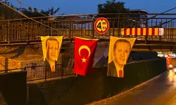 AK Gençlerden Nazilli’de bayraklı cevap