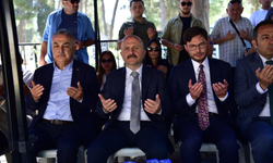Efsane Vali kabri başında dualarla anıldı: Aydınlılar Başkan Yazıcıoğlu’nu yalnız bırakmadı