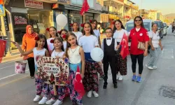 Çiçek kızlar Muğla'da sahne aldı