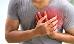 Göz kapağınızdaki lekelere dikkat!