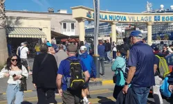 Kuşadası’na dev kruvaziyerlerle 8 bin 200 yolcu