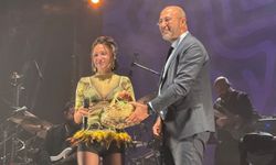 Ünlü şarkıcı Festivalde sevenleriyle buluştu