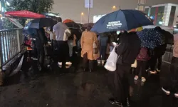 İstanbul sulara teslim oldu: Valilikten acil uyarı