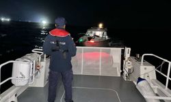 Teknede sürüklenen 3 kişi kurtarıldı