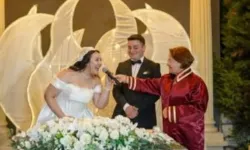 Başkan Gençay genç çifti yalnız bırakmadı