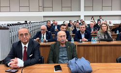 İmamoğlu duruşmasına Bülent Tezcan desteği