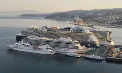 Kuşadası’na 4 kruvaziyer gemisi yanaştı