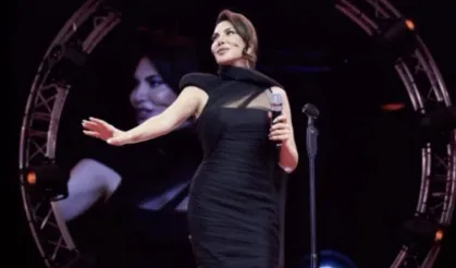 Ebru Yaşar Harbiye Sahnesini Salladı