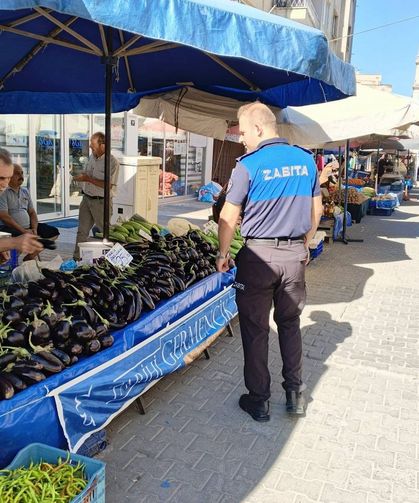 Germencik'te pazarda etiket denetimi