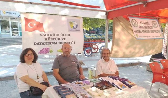 Dernek standıyla kitap ve kültür bir araya geldi
