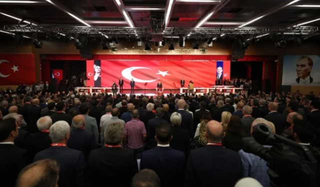 AKP’li Miroğlu’ndan CHP Kurultayı Yorumu