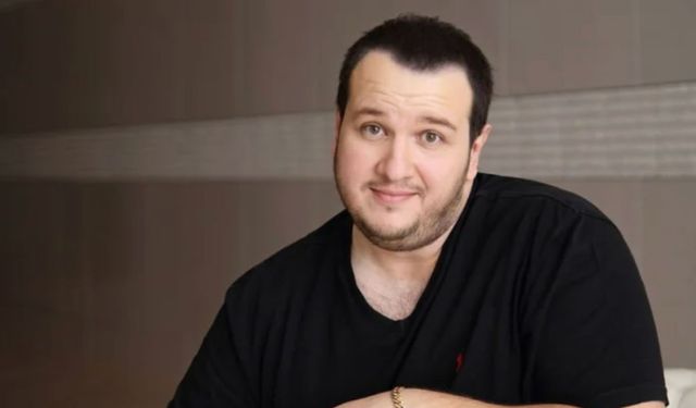 Ünlü isim ülkeyi terk etti