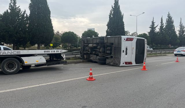 Personel servisi devrildi: 5 yaralı