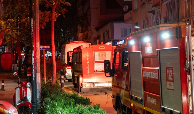Kendisinden şikayetçi olan eşine kızdı evi yaktı